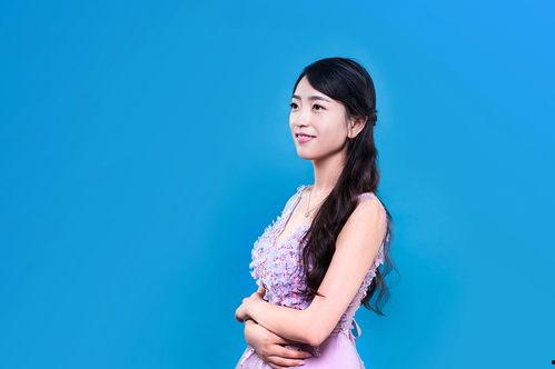 明星纯色背景写真