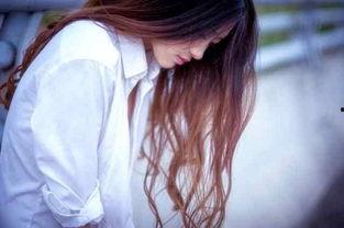 小若黎个人资料,才华横溢的年轻歌手，音乐之路上的璀璨星辰