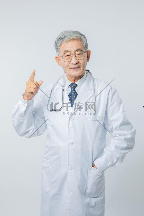 男大夫照片,揭秘男大夫的帅气瞬间