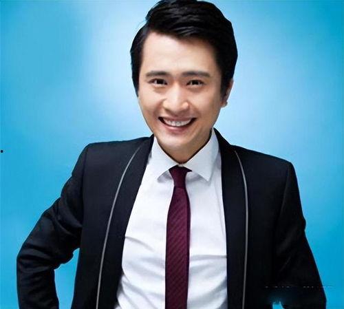 杨帆个人资料妻子,幸福家庭背后的贤内助，揭秘他的神秘妻子